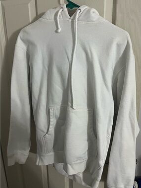 Women’s White Pullover Hoodie Sweatshirt